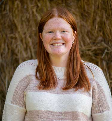 Emma Dunham Headshot