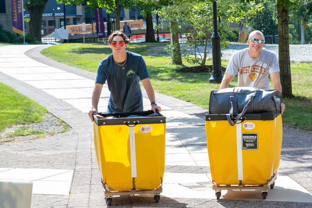 Student moving into dorms